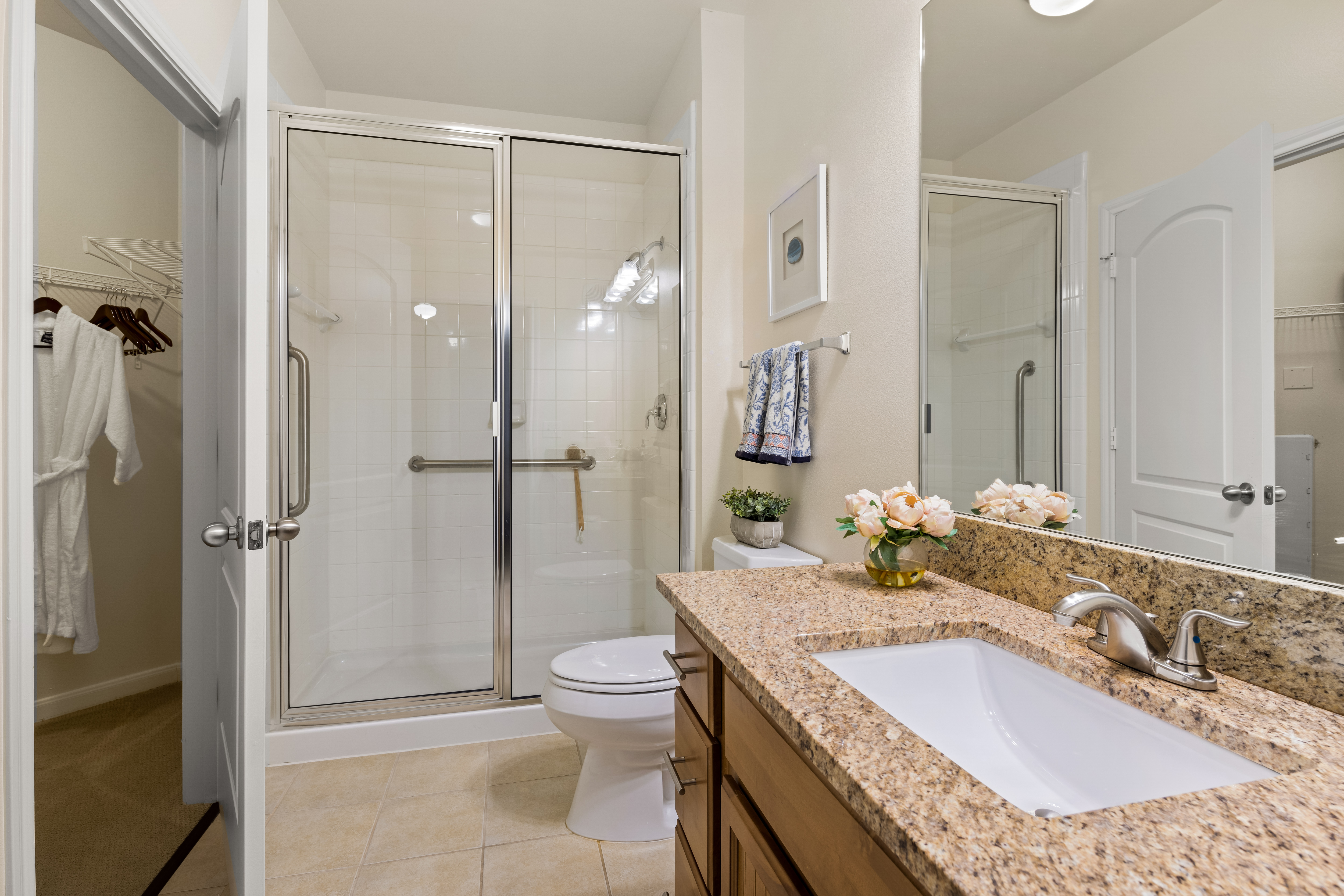 Discovery Village Castle Hills Independent Living_19